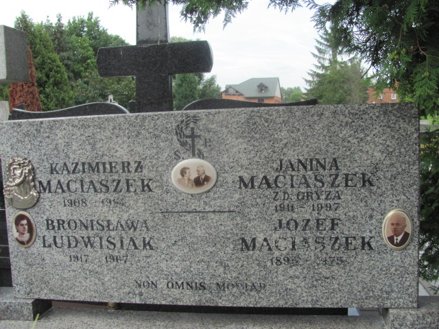 Józef Maciaszek 1895 Pabianice - Grobonet - Wyszukiwarka osób pochowanych