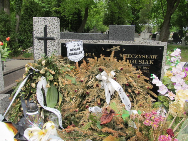 Piotr Jagusiak 1956 Pabianice - Grobonet - Wyszukiwarka osób pochowanych