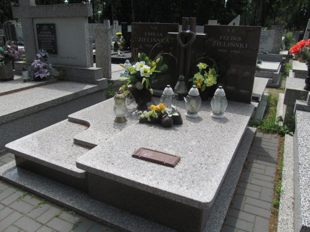 Grób Emilia Zielińska