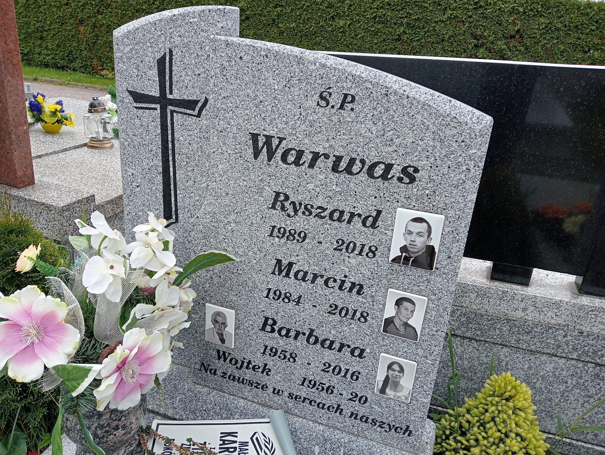 Małgorzata Karolczak 1970 Pabianice - Grobonet - Wyszukiwarka osób pochowanych