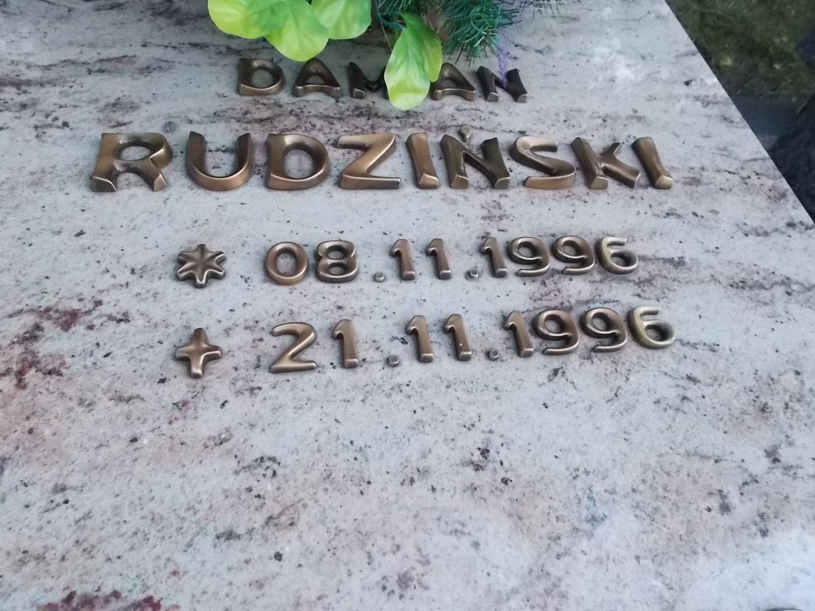 Damian Rudziński 1996 Pabianice - Grobonet - Wyszukiwarka osób pochowanych