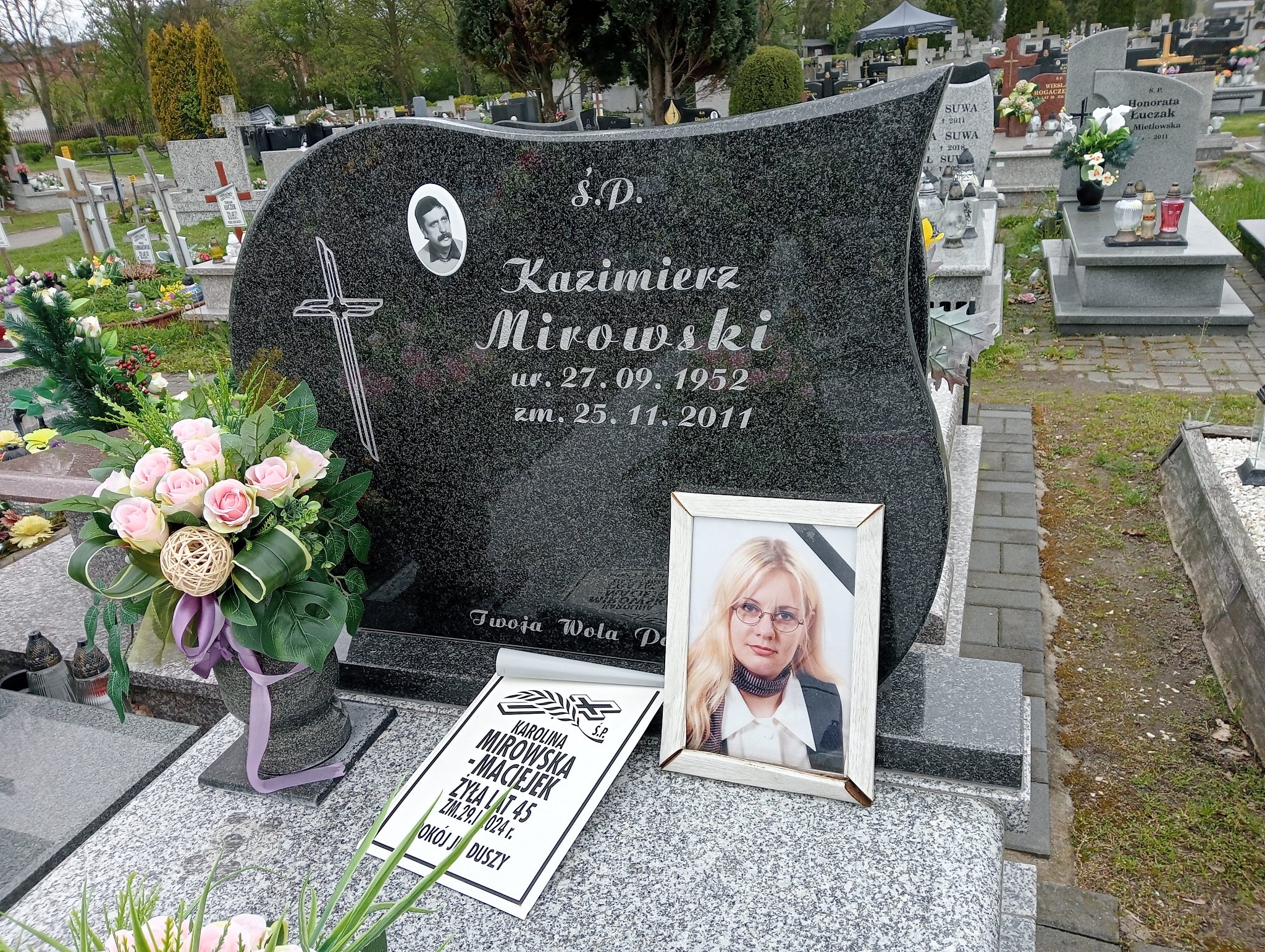 Karolina Mirowka-Maciejek 1979 Pabianice - Grobonet - Wyszukiwarka osób pochowanych