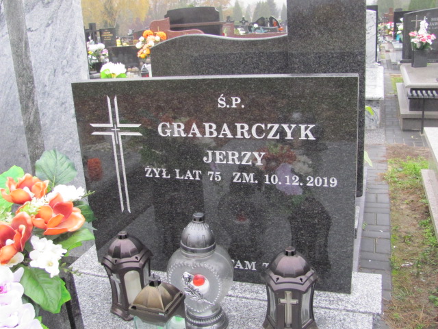 Jerzy Grabarczyk 1944 Pabianice - Grobonet - Wyszukiwarka osób pochowanych