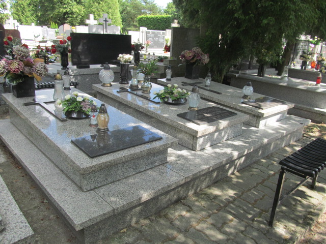 Tadeusz Pietrzykowski 1931 Pabianice - Grobonet - Wyszukiwarka osób pochowanych