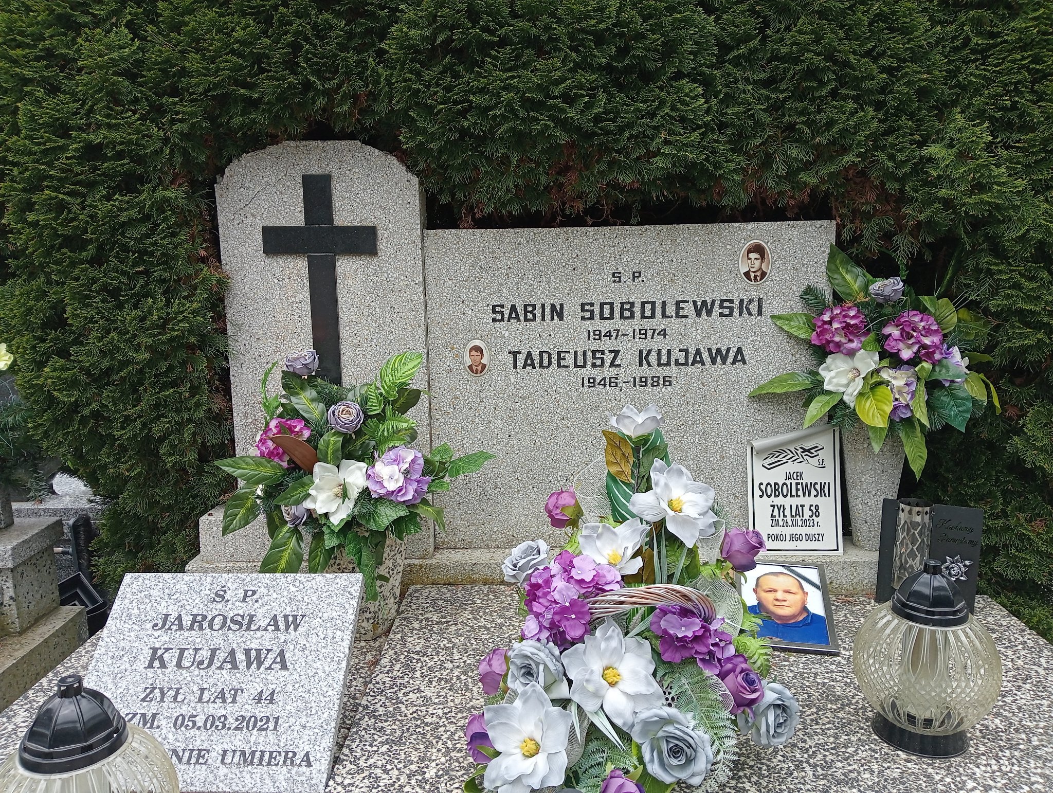 Jecek Sobolewski 1965 Pabianice - Grobonet - Wyszukiwarka osób pochowanych