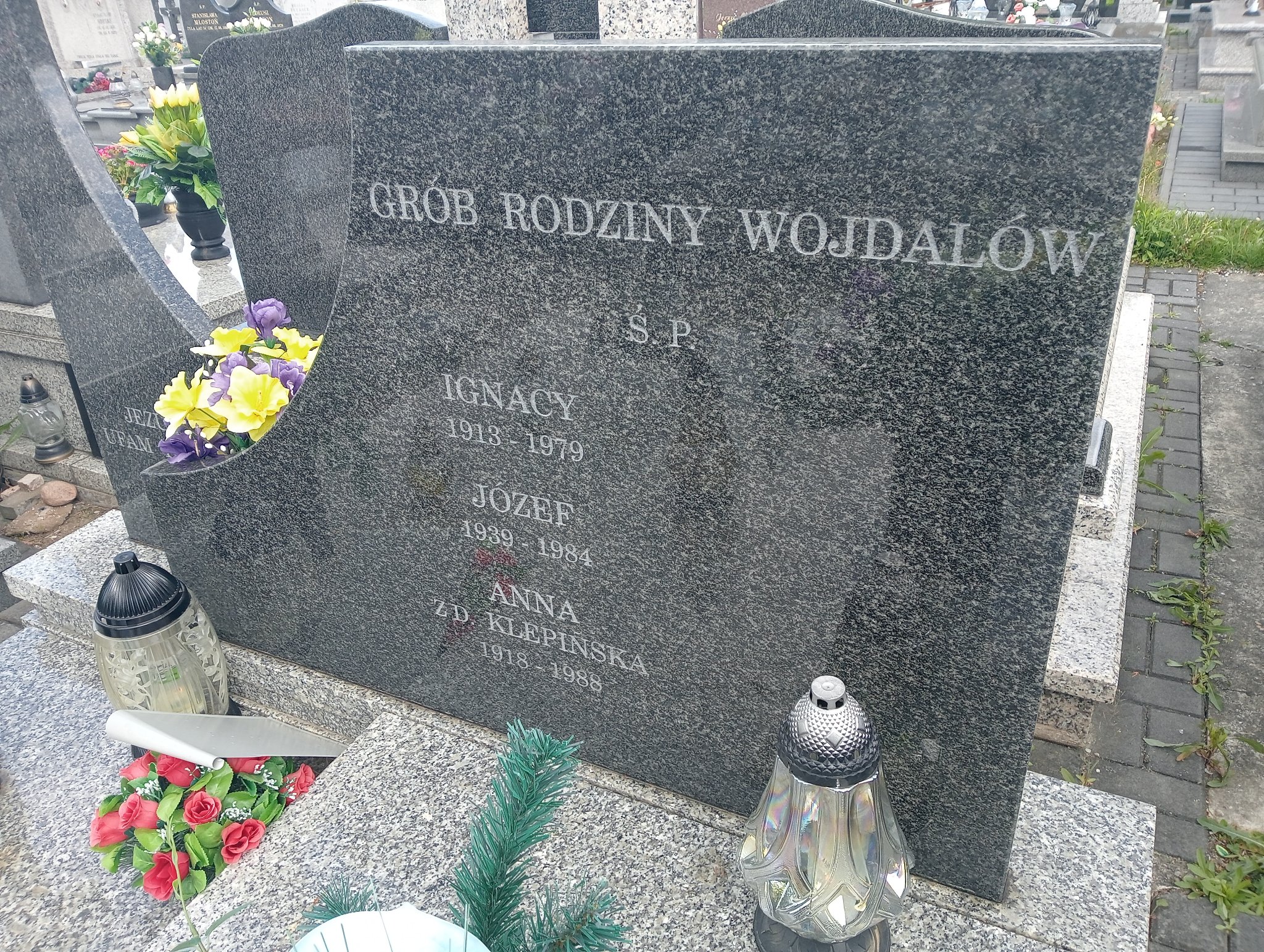 Barbara Wojdala 1945 Pabianice - Grobonet - Wyszukiwarka osób pochowanych